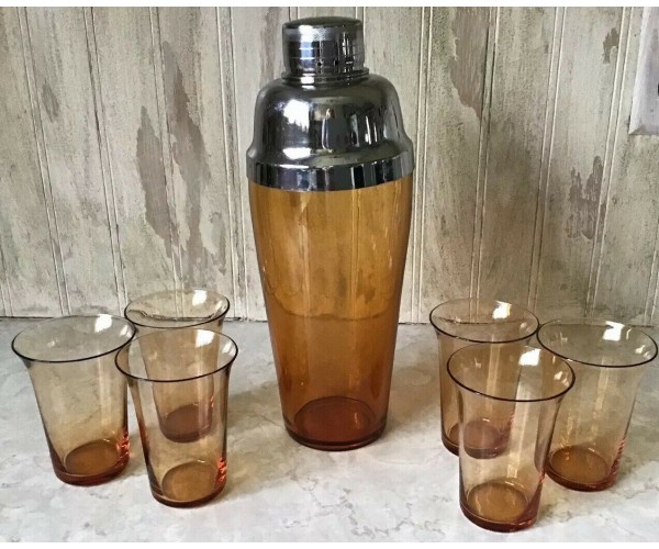 Great looking Amber Glass Cocktail Shaker Martini set.
